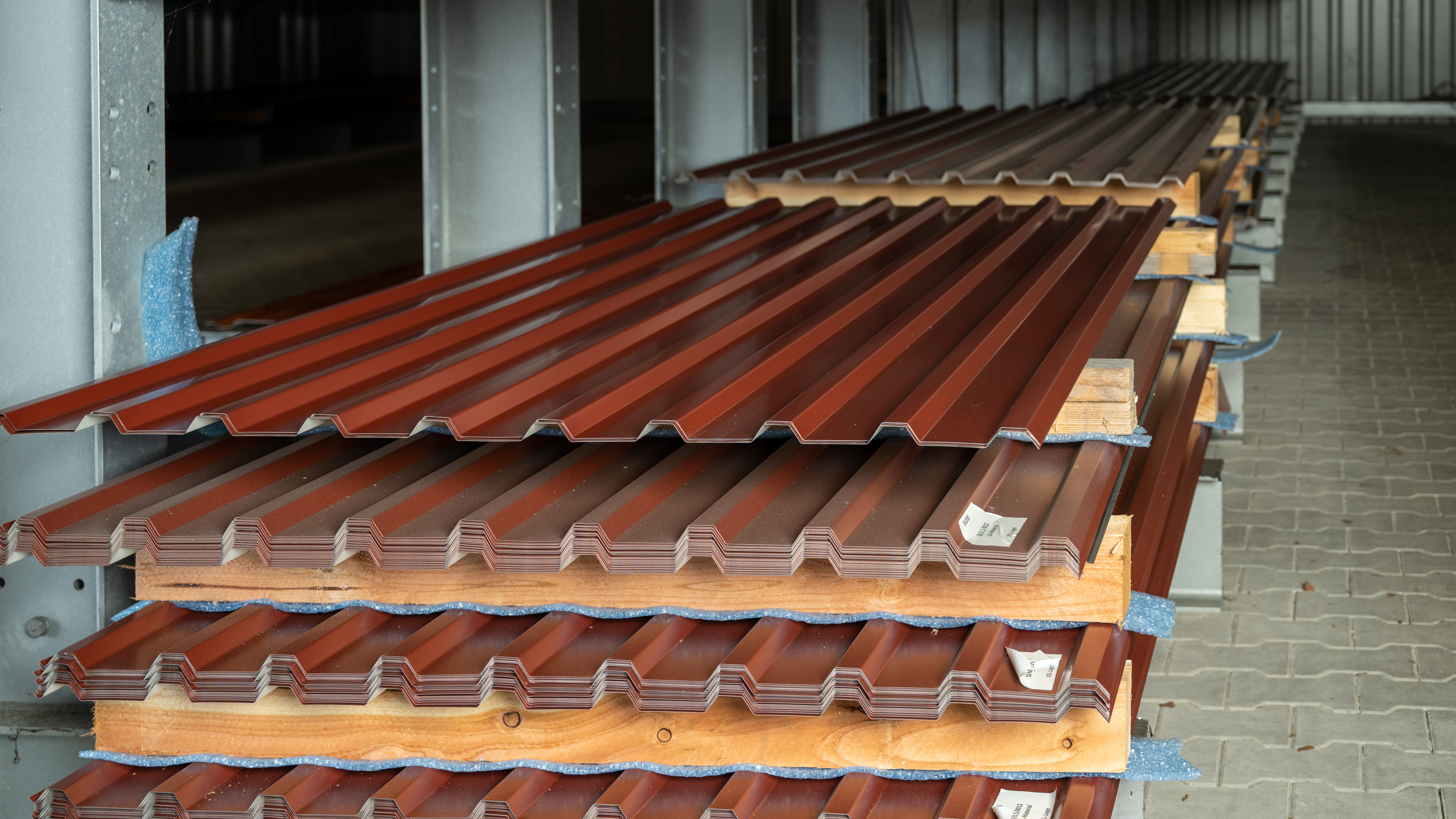 Dachblech H20/115 0,50mm RAL 8012